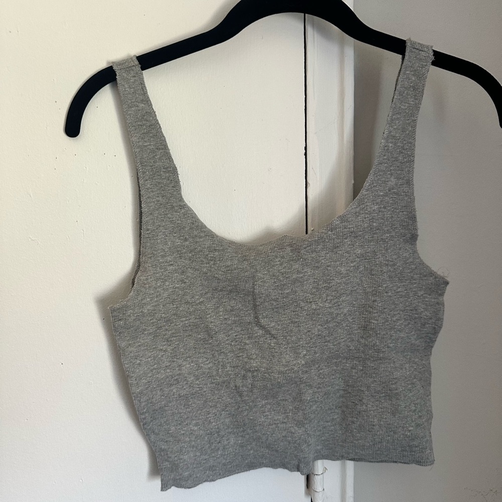 forever 21 Grey cropped ribbed raw edge cami, Size L